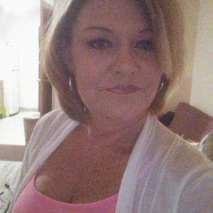 Meet your Posher, Dee